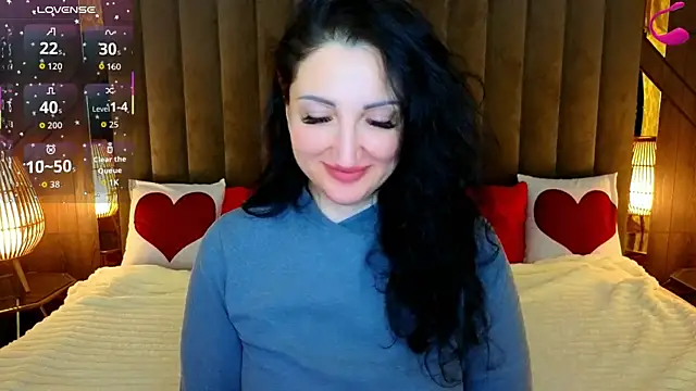 MissRossi online show from April 1, 7:00 pm