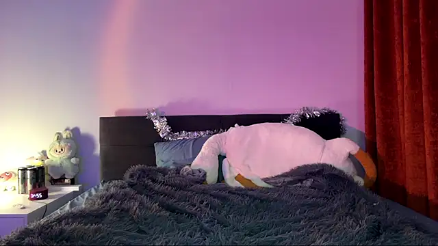 milastretch online show from October 28, 7:41 pm