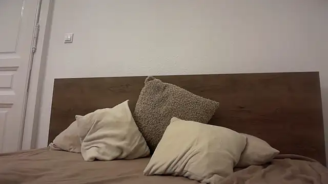 NellyExtraa online show from March 1, 6:51 pm