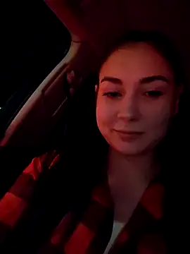 Snapshot of SaraViss20 chatting on September 8, 7:35 pm SaraViss20 online show from September 8, 7:35 pm