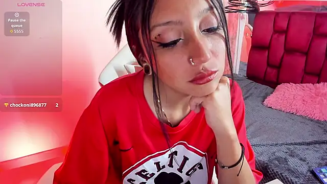 Snapshot of Sheilly_brown chatting on October 9, 7:40 pm Sheilly brown online show from October 9, 7:40 pm