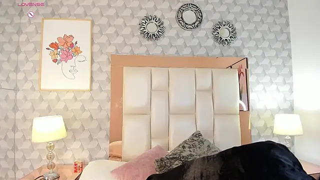 Sasha  sims   online show from September 19, 12:26 pm