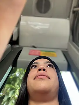 JuanitaMore01 online show from April 17, 9:50 pm