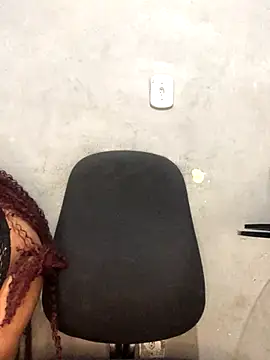 Snapshot of melcarioca1111 chatting on October 31, 4:03 am melcarioca1111 online show from October 31, 4:03 am