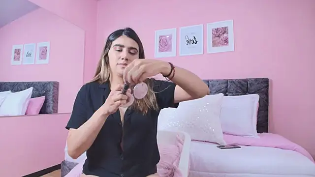 maddie beauty online show from November 11, 9:45 pm