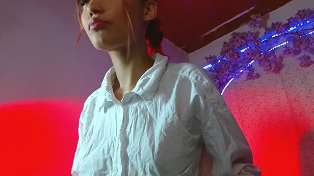 Liawood1 online show from September 20, 1:31 pm