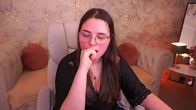 SophieDreamss online show from February 6, 11:08 pm