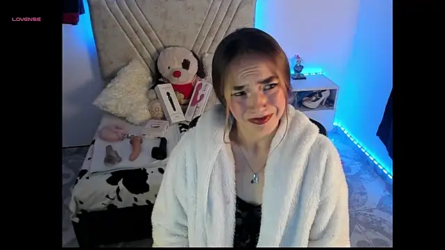 Mia Victoria22 online show from April 21, 2:51 am