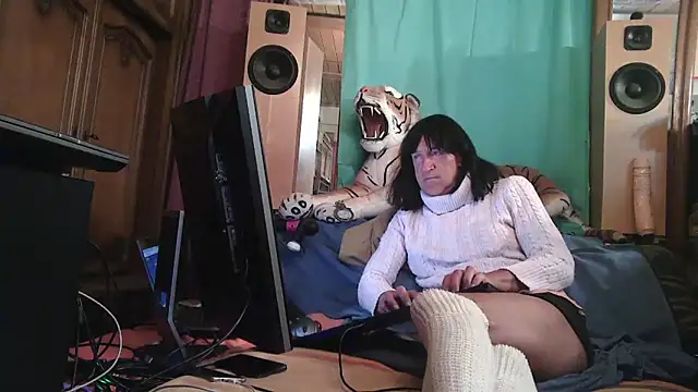 Snapshot of SissiDomination chatting on September 8, 6:51 pm SissiDomination online show from September 8, 6:51 pm