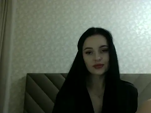 Snapshot of Lulii24 chatting on October 27, 1:45 am Lulii24 online show from October 27, 1:45 am