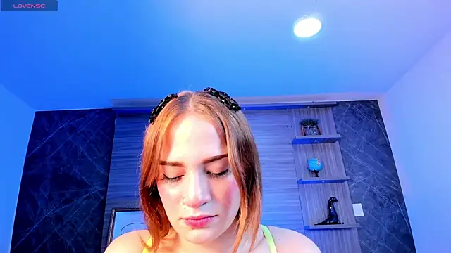 Snapshot of MadisonAnngel chatting on September 29, 8:14 pm MadisonAnngel online show from September 29, 8:14 pm