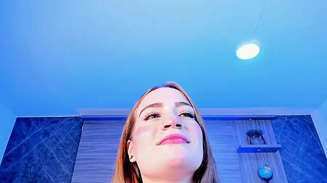 Snapshot of MadisonAnngel chatting on October 6, 8:35 pm MadisonAnngel online show from October 6, 8:35 pm