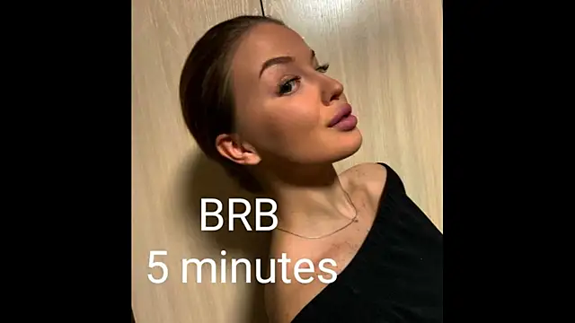 LaurennHill online show from September 22, 12:42 am