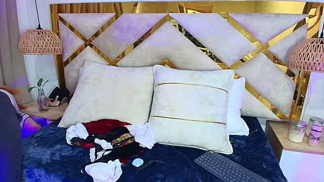 Snapshot of Scarlett_Vegaa chatting on October 6, 1:06 pm Scarlett Vegaa online show from October 6, 1:06 pm