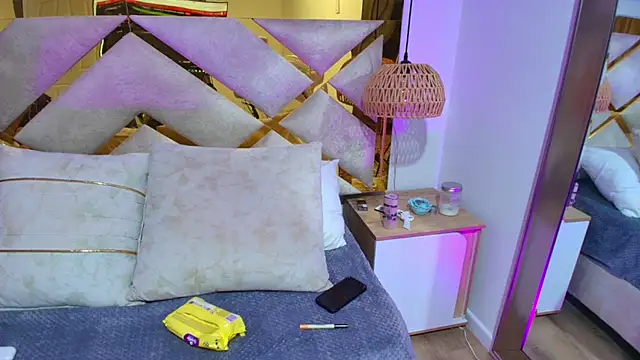 Snapshot of Scarlett_Vegaa chatting on October 21, 11:47 am Scarlett Vegaa online show from October 21, 11:47 am