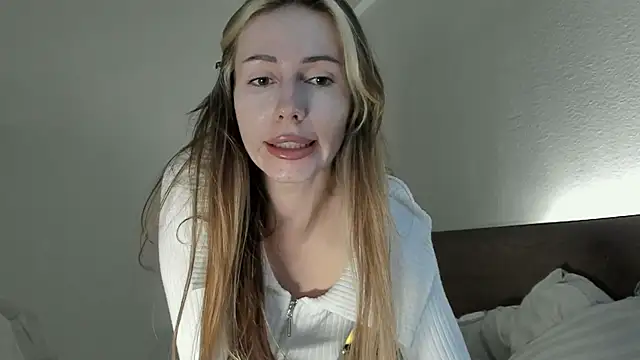 MilaDeLune online show from October 22, 4:45 pm