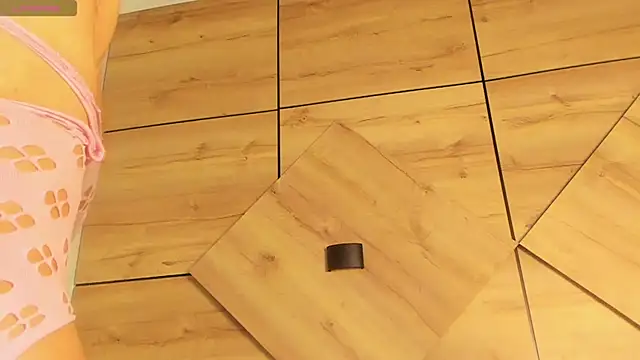 Isabelagomez1 online show from October 6, 8:02 pm