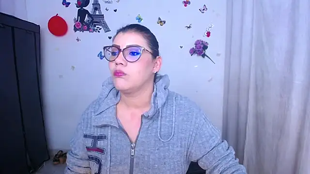 Snapshot of ValeriaHairy chatting on September 21, 5:17 am ValeriaHairy online show from September 21, 5:17 am