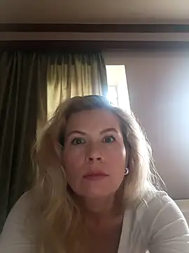 Julia Giulia online show from October 1, 10:09 am