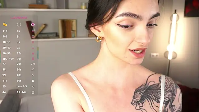 Snapshot of Morena_Dolce chatting on October 7, 5:34 am Morena Dolce online show from October 7, 5:34 am