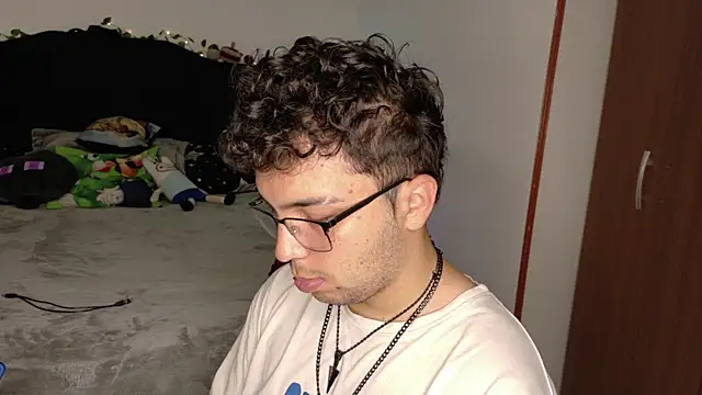 Snapshot of Conor_Taylor chatting on October 23, 4:02 pm Conor Taylor online show from October 23, 4:02 pm