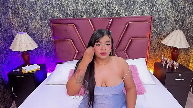 Karina Andrade online show from December 13, 8:37 pm