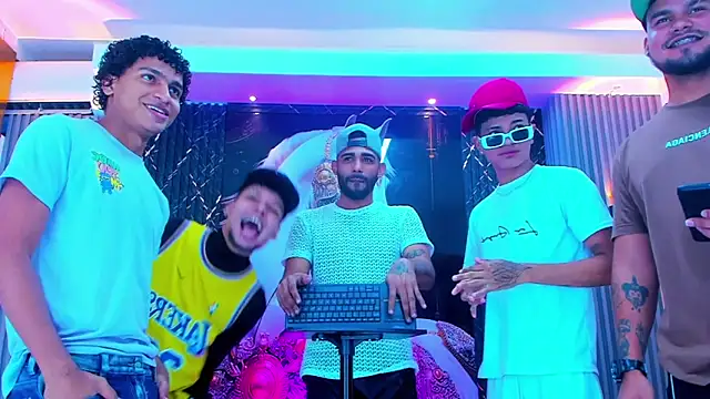 Extreme boys online show from September 26, 3:26 am