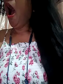Snapshot of Love-pari09 chatting on September 14, 9:34 pm Love-pari09 online show from September 14, 9:34 pm
