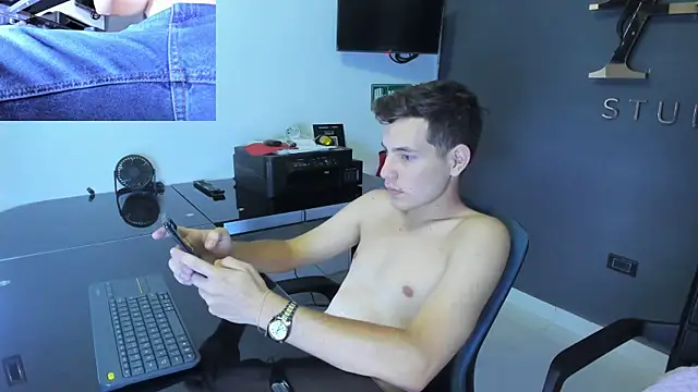 lara and danny online show from September 28, 10:37 pm