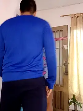 naomi campbel  online show from December 18, 9:52 pm