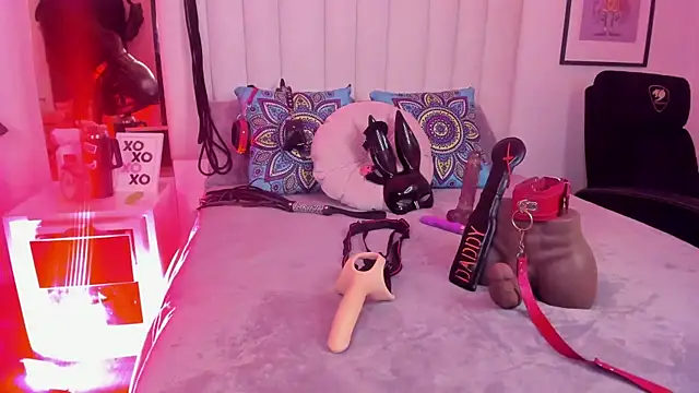 Violett Novoa online show from October 6, 12:22 pm