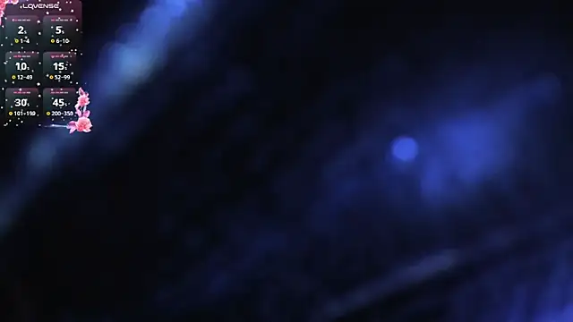 Elowen Clark online show from October 18, 9:05 pm