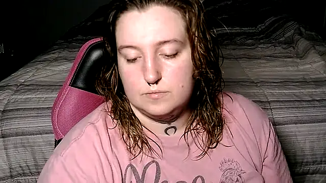 vanessraine online show from April 2, 2:20 am