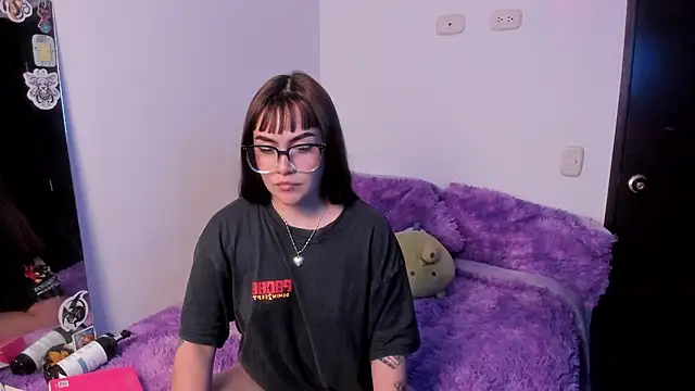 Samantha Jonesss online show from October 17, 9:18 pm