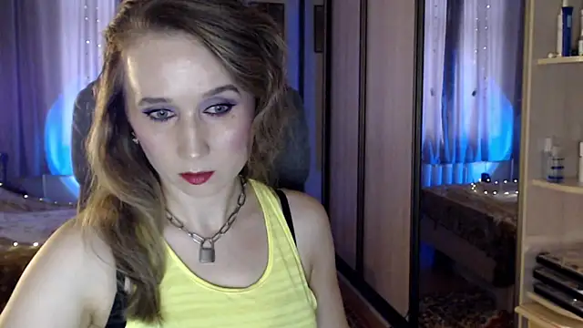 Snapshot of ClassyInna chatting on October 17, 8:39 am ClassyInna online show from October 17, 8:39 am