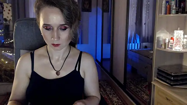 Snapshot of ClassyInna chatting on October 9, 11:36 am ClassyInna online show from October 9, 11:36 am