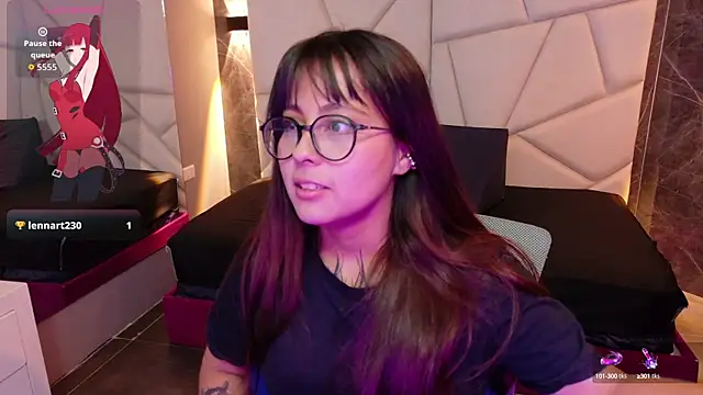 Snapshot of sophiaa_7 chatting on October 5, 11:48 am sophiaa 7 online show from October 5, 11:48 am