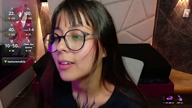 Snapshot of sophiaa_7 chatting on October 20, 1:25 pm sophiaa 7 online show from October 20, 1:25 pm