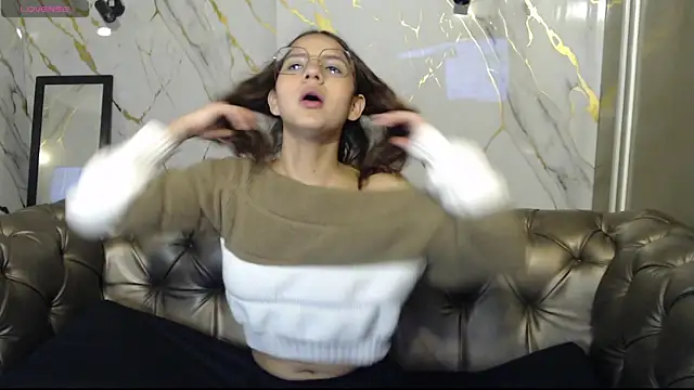 Snapshot of angeles_azul chatting on September 21, 6:17 pm angeles azul online show from September 21, 6:17 pm