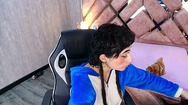 Snapshot of Babyyrasta666 chatting on October 28, 3:45 am Babyyrasta666 online show from October 28, 3:45 am