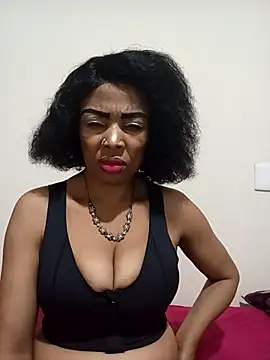 Snapshot of SEXYMOANSXX chatting on October 17, 4:59 am SEXYMOANSXX online show from October 17, 4:59 am