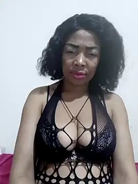 Snapshot of SEXYMOANSXX chatting on September 24, 5:45 pm SEXYMOANSXX online show from September 24, 5:45 pm