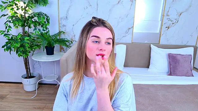 SweetyLicky online show from March 20, 4:23 pm