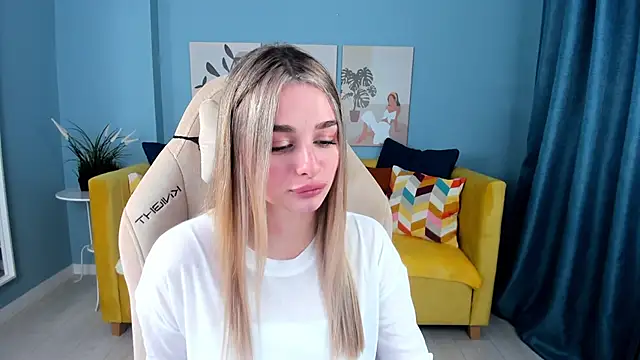 Snapshot of SweetyLicky chatting on October 19, 5:15 pm SweetyLicky online show from October 19, 5:15 pm