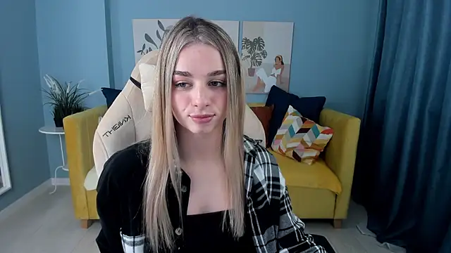 Snapshot of SweetyLicky chatting on October 11, 4:10 pm SweetyLicky online show from October 11, 4:10 pm