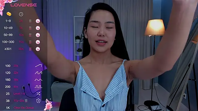 Snapshot of AsianCheek chatting on October 24, 1:56 am AsianCheek online show from October 24, 1:56 am