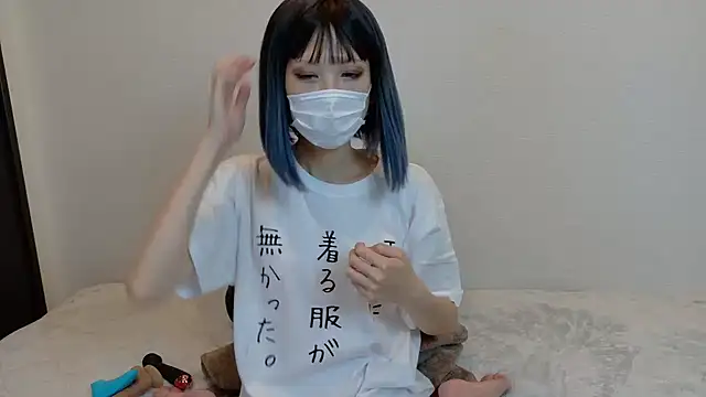 Snapshot of sarina_at chatting on October 24, 9:27 am sarina at online show from October 24, 9:27 am