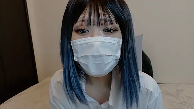 sarina at online show from March 29, 9:30 am