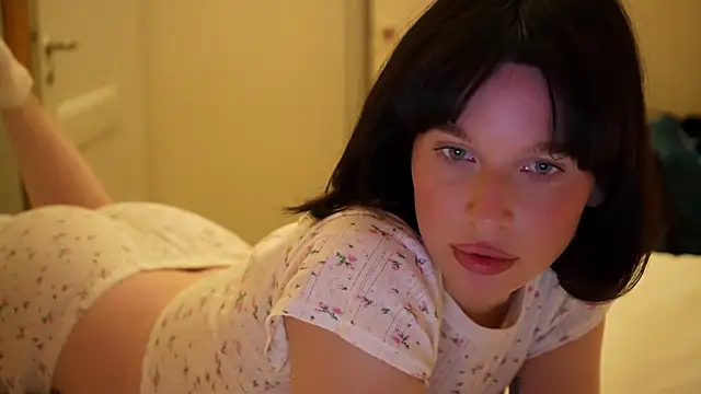 ellaa91 online show from March 16, 6:45 pm