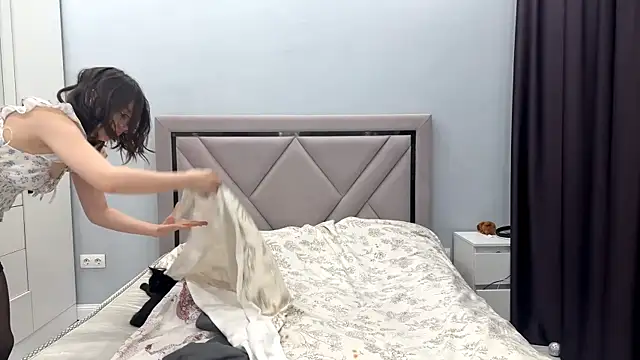 Wow Akemi online show from March 27, 8:16 am